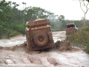 Para-choque traseiro Toyota Bandeirante