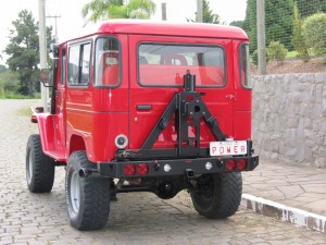 Para-choque traseiro Bandeirante